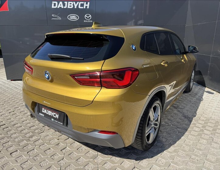 BMW X2 SUV / Terénní 1,5 l 103 kw