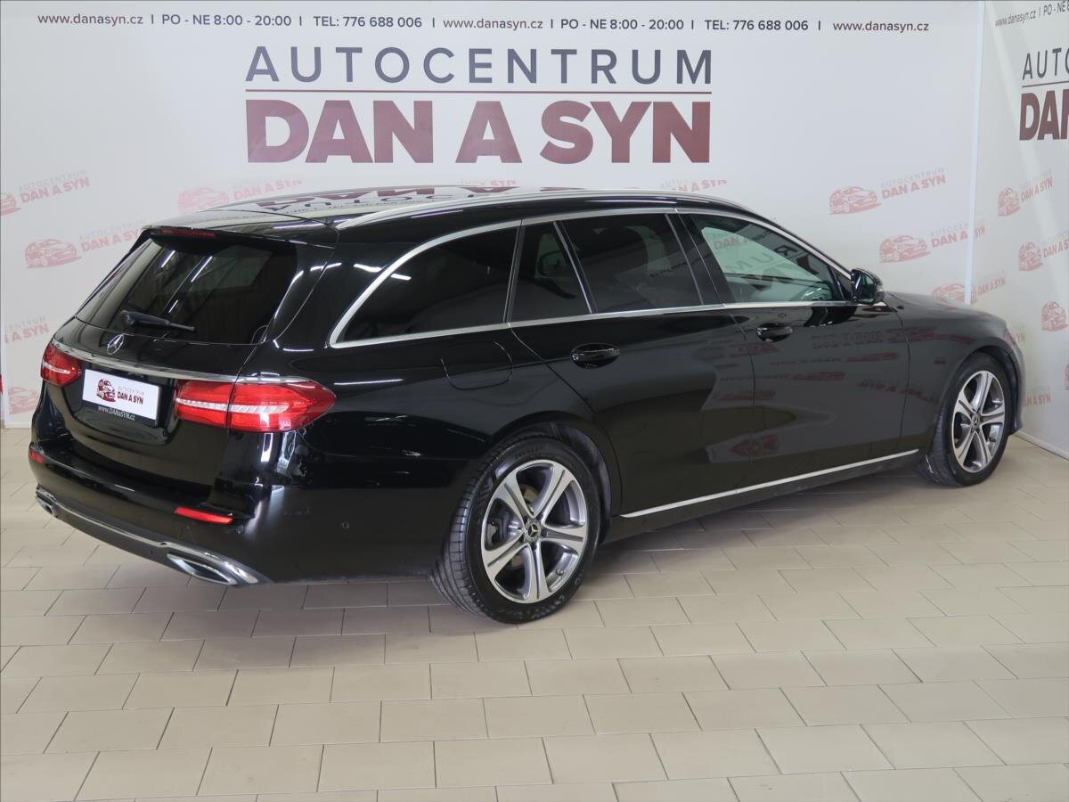 Mercedes-Benz Třídy E Kombi 2,0 l 143 kw