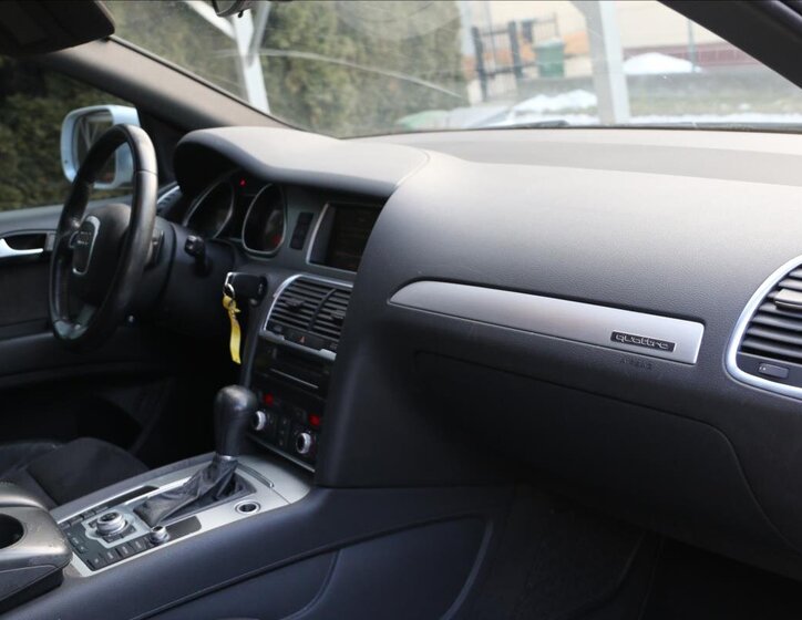 Audi Q7 Kombi 3,0 l 176 kw