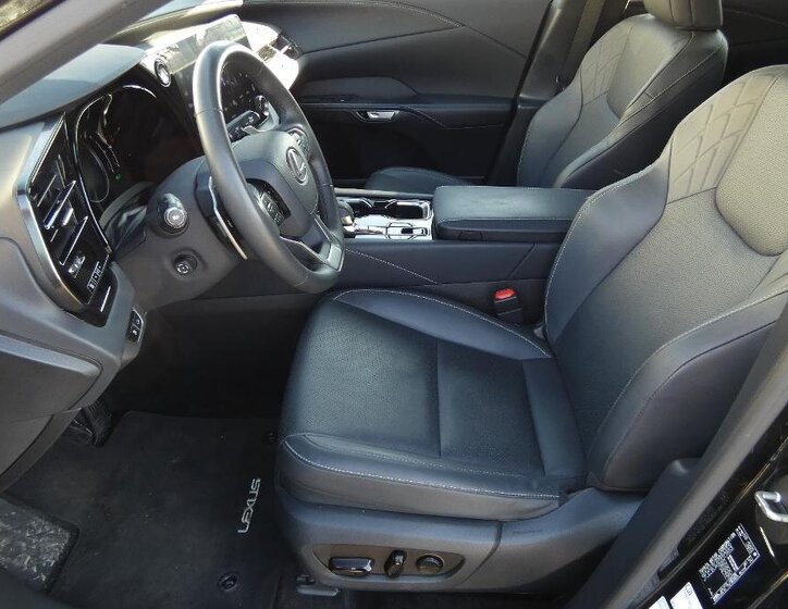 Lexus RX 350h SUV / Terénní 2,5 l 140 kw