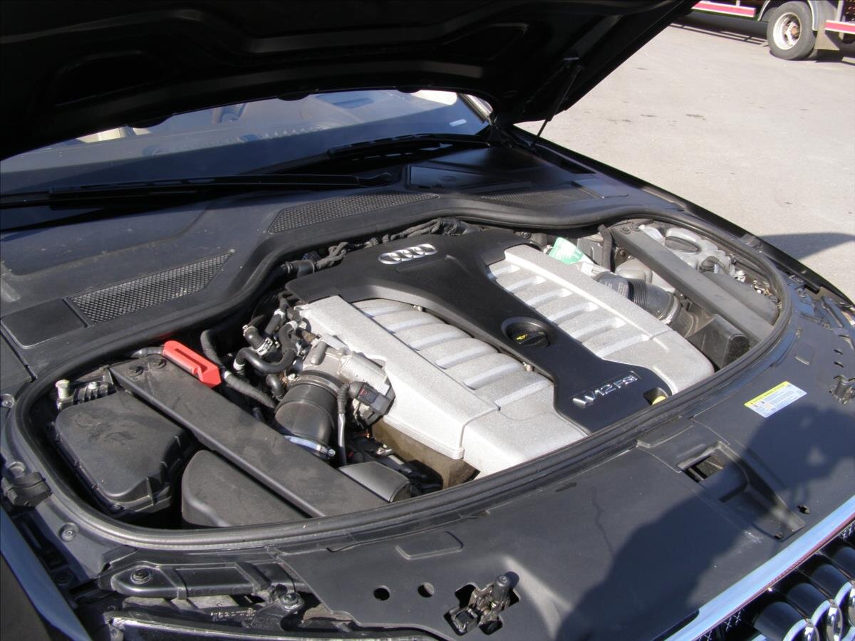 Audi A8 Sedan / Limuzína 6,3 l 368 kw