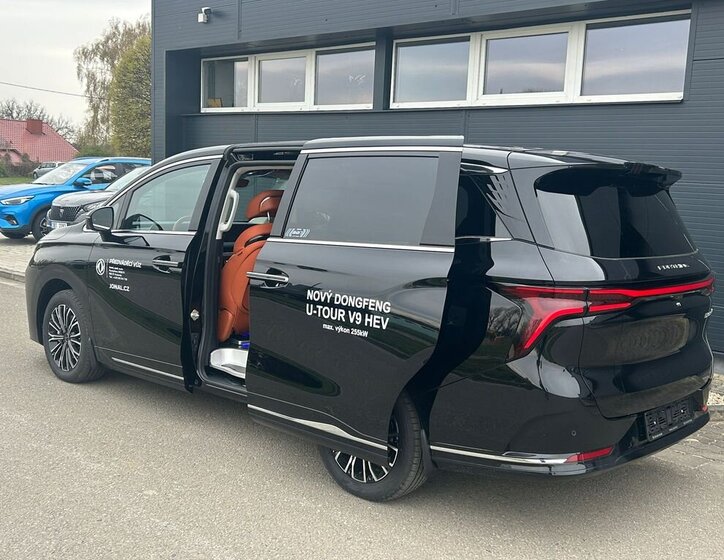 Dongfeng Ostatní MPV 1,5 l 255 kw