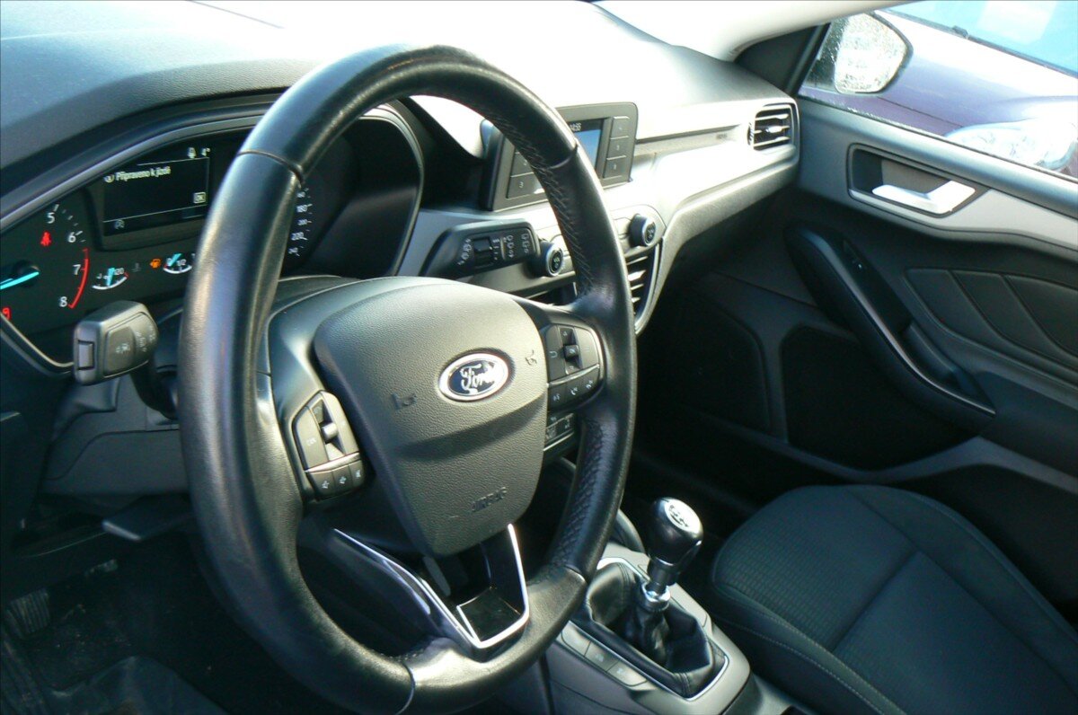 Ford Focus Kombi 999,0 92 kw