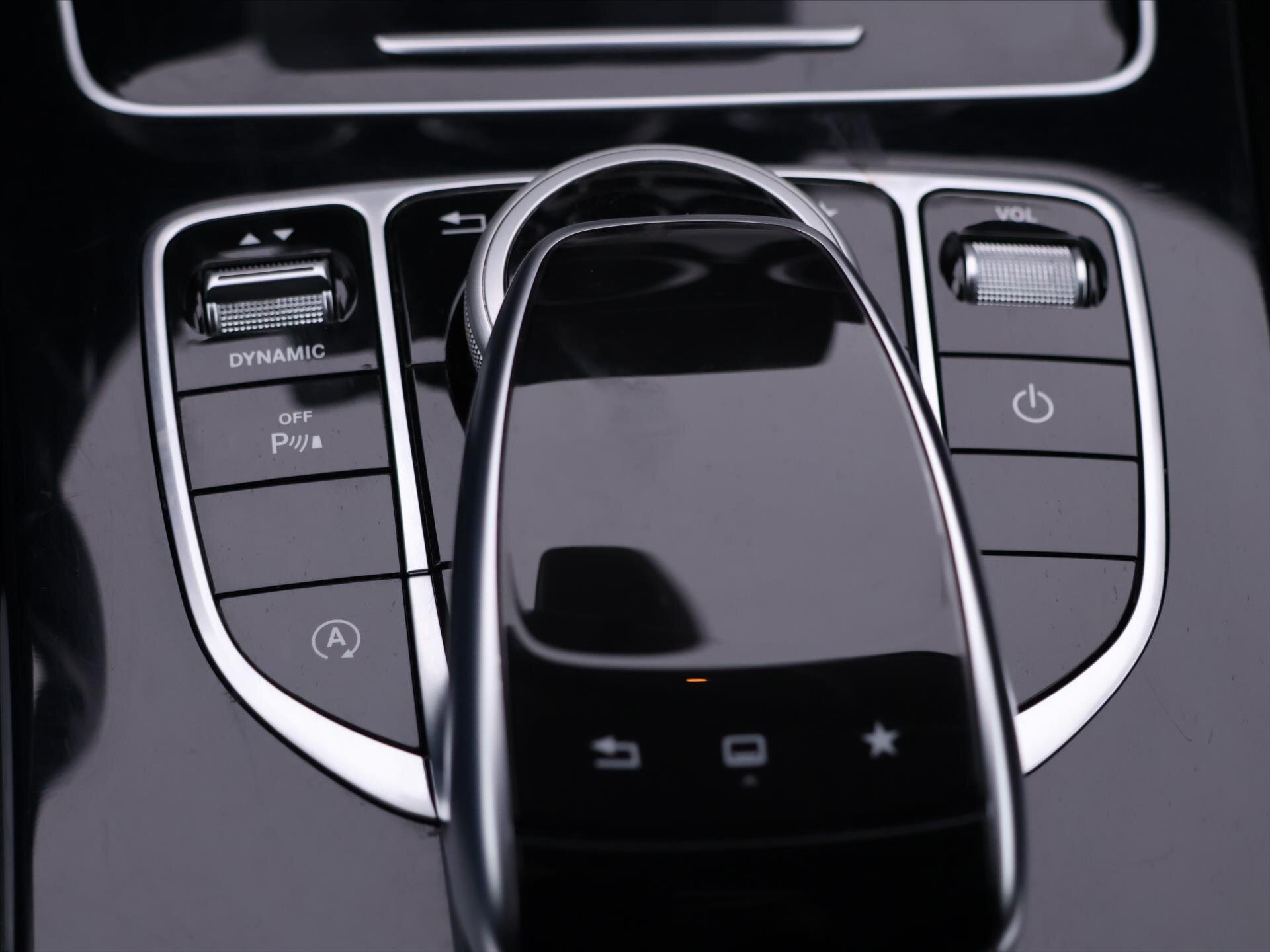 Mercedes-Benz Třídy C Kombi 2,1 l 100 kw