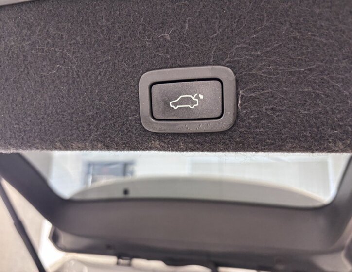 Volvo XC60 Kombi 2,4 l 140 kw