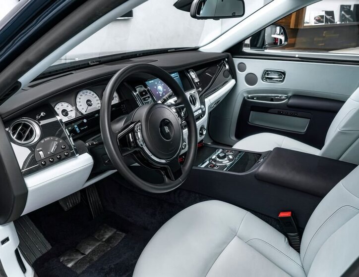 Rolls-Royce Ghost 13