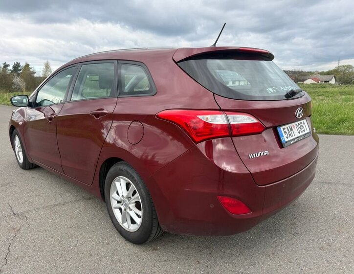 Hyundai i30 Kombi 1,6 l 81 kw