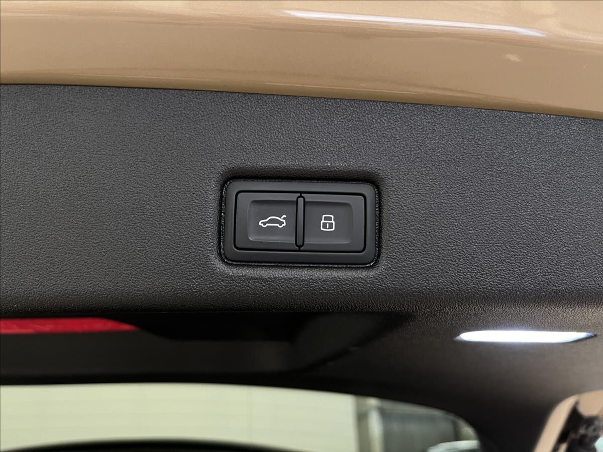 Audi Q5 SUV / Terénní 2,0 l 150 kw