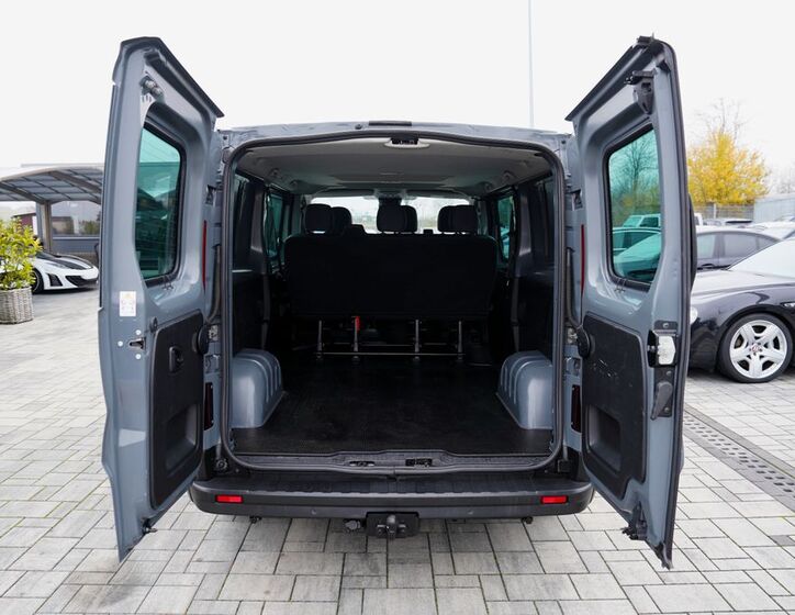 Renault Trafic 14