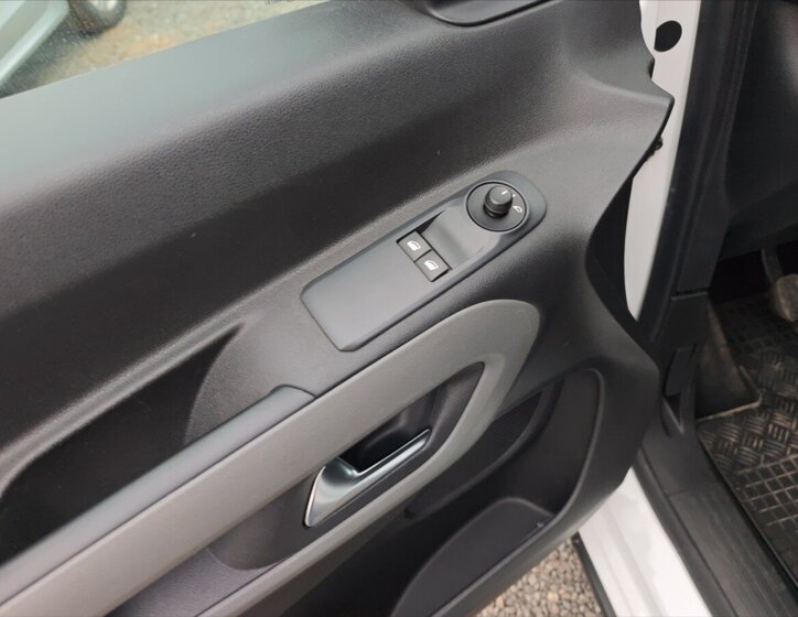 Peugeot Rifter Kombi 1,5 l 96 kw