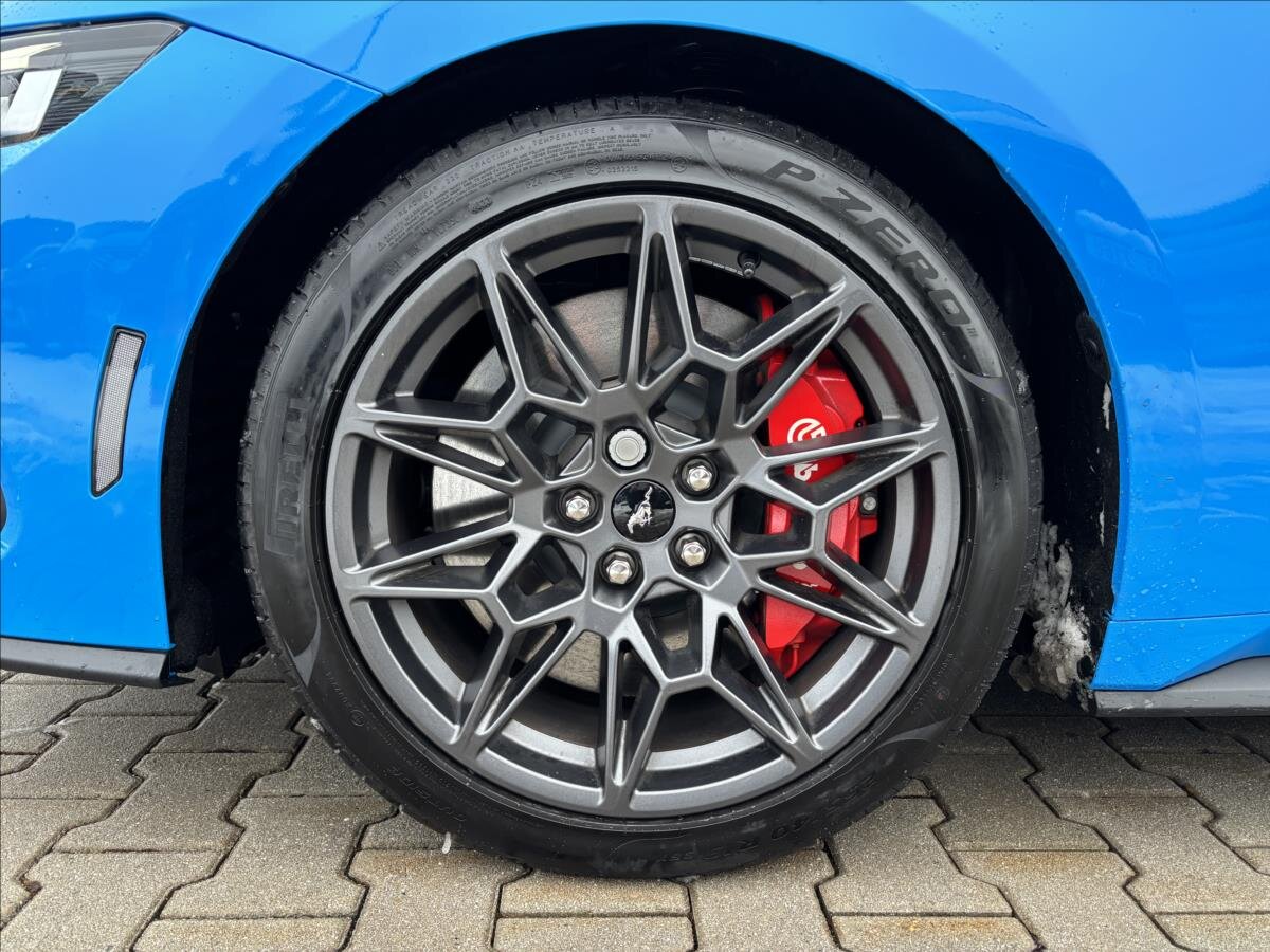 Ford Mustang Kupé 5,0 l 328 kw