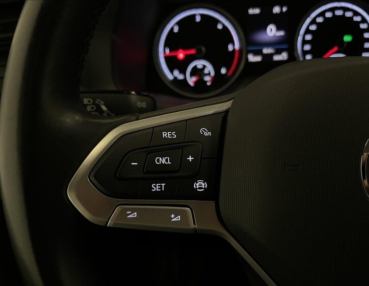 Volkswagen Caravelle Kombi 2,0 l 110 kw