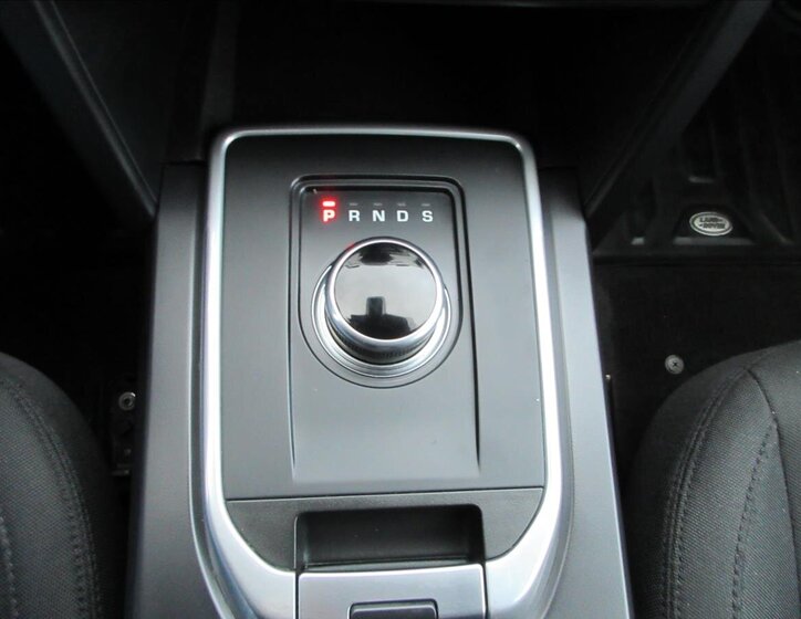 Land Rover Discovery Sport SUV 2,0 l 110 kw