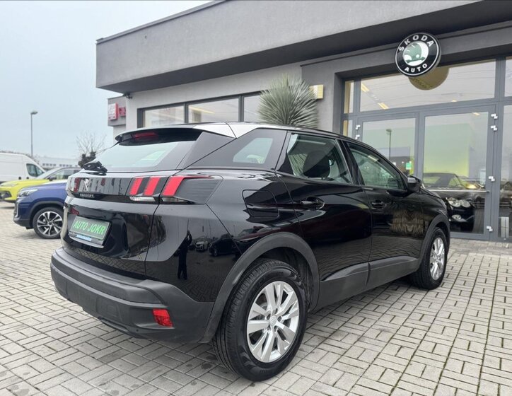 Peugeot 3008 SUV 1,2 l 96 kw