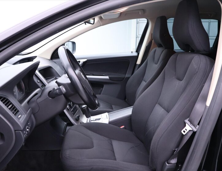 Volvo XC60 SUV / Terénní 2,4 l 120 kw