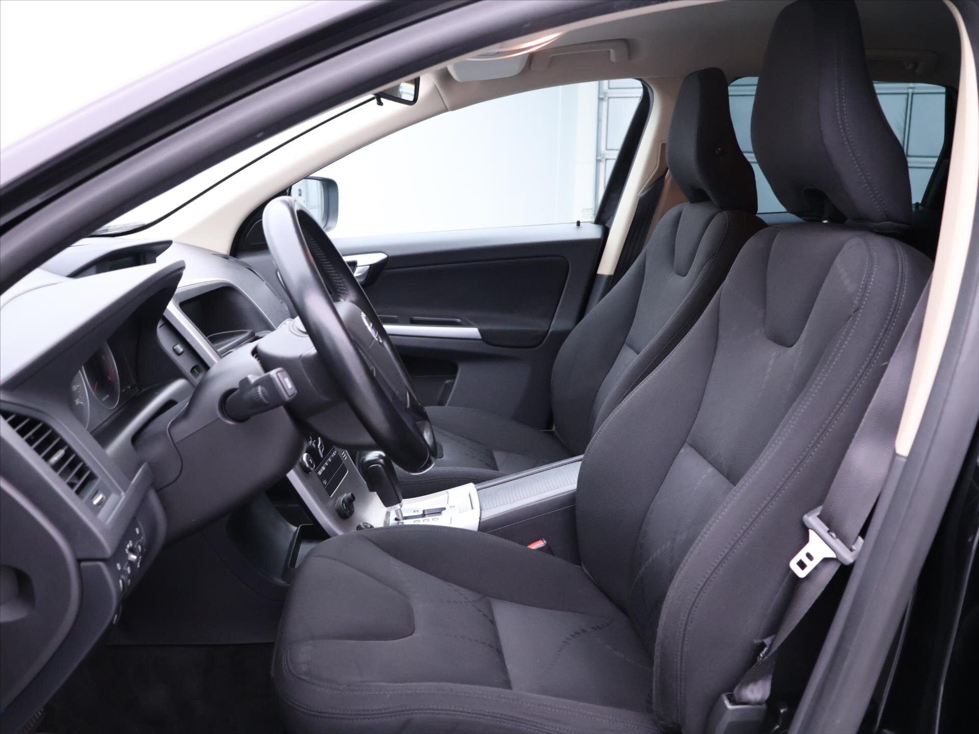 Volvo XC60 SUV / Terénní 2,4 l 120 kw