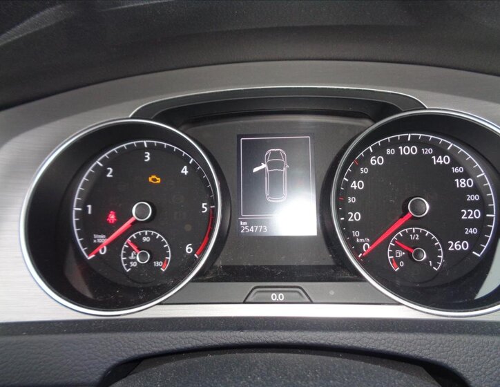 Volkswagen Golf Kombi 1,6 l 77 kw