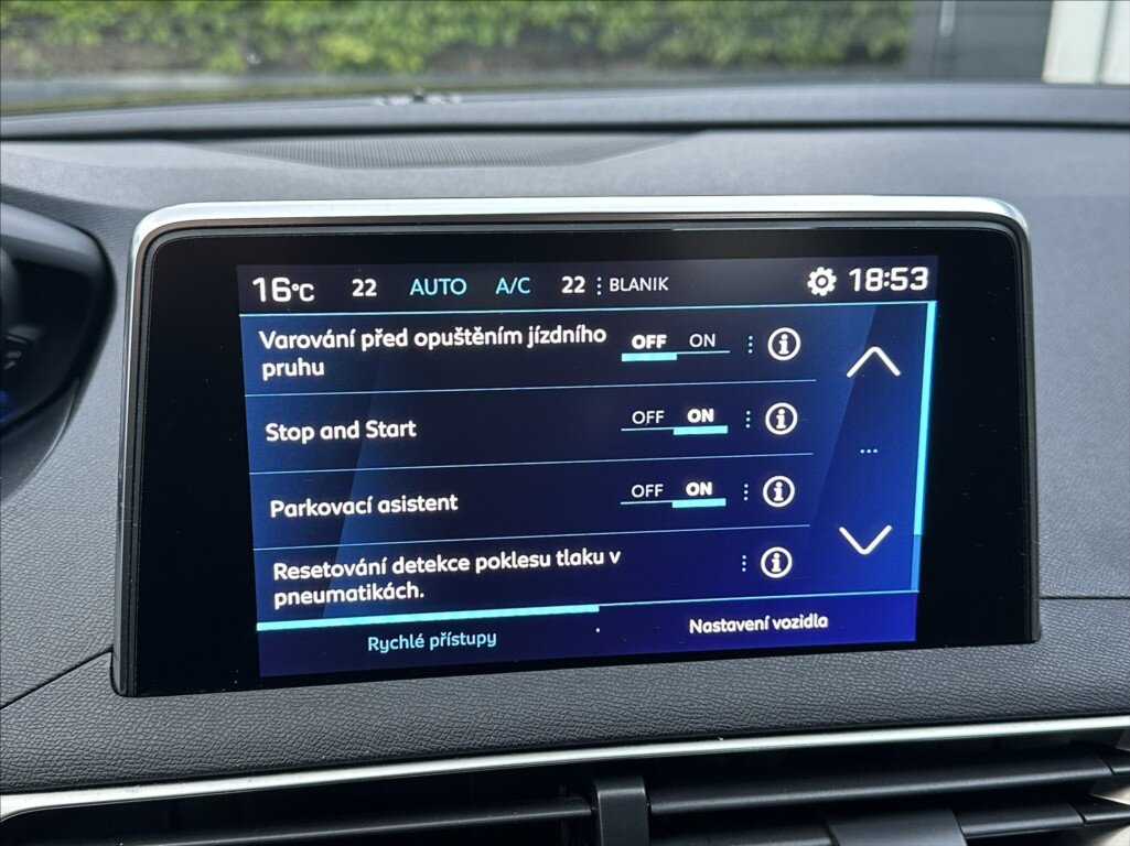 Peugeot 3008 SUV / Terénní 1,2 l 96 kw