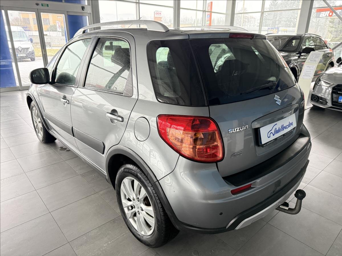 Suzuki SX4 Hatchback 2,0 l 99 kw