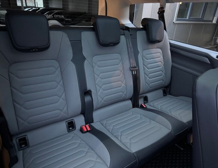 Volkswagen Caravelle 39