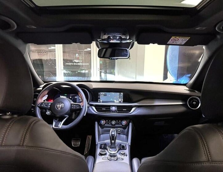 Alfa Romeo Stelvio SUV / Terénní 2,0 l 206 kw