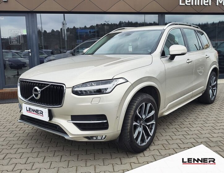 Volvo XC90 SUV / Terénní 2,0 l 235 kw