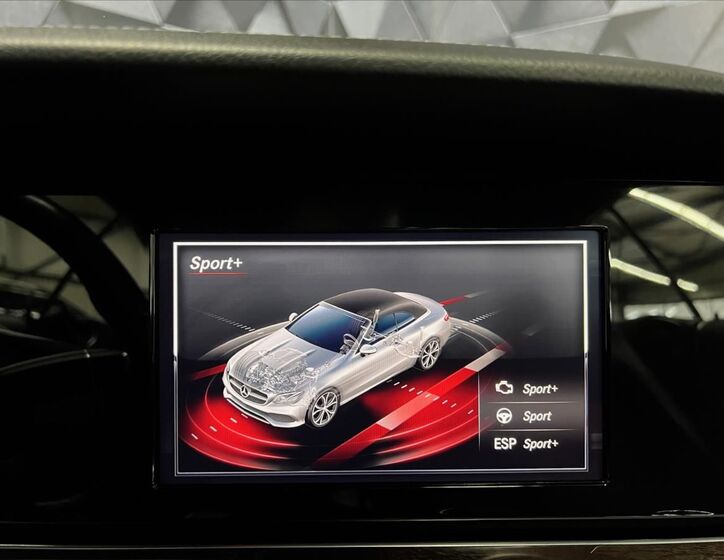 Mercedes-Benz Třídy E 23