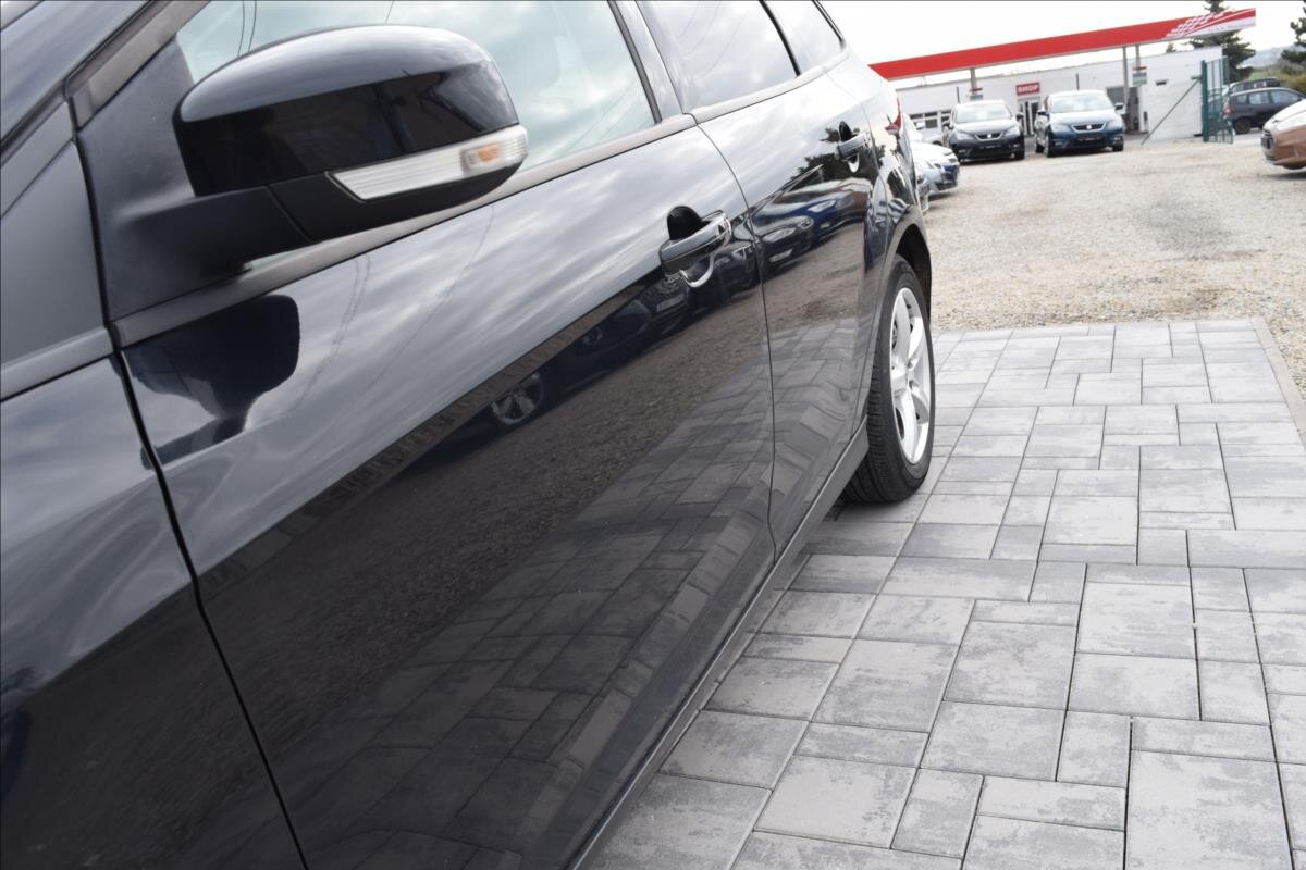 Ford Focus Kombi 998,0 92 kw