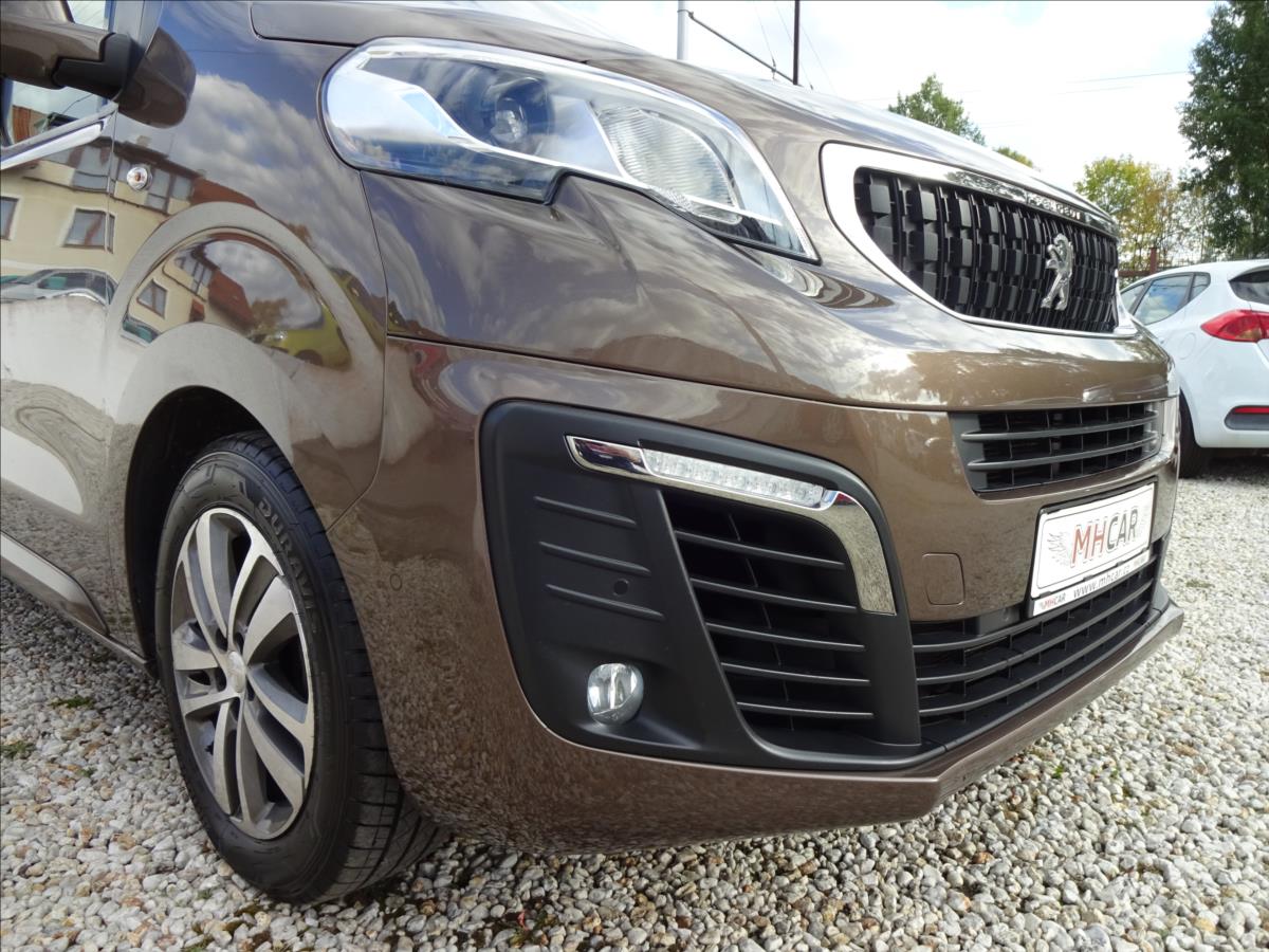 Peugeot Traveller