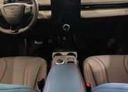 Ford Mustang Mach-E SUV 0,0 198 kw