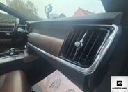 Volvo V90 47
