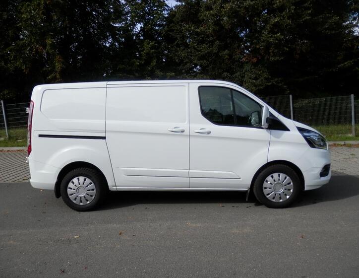 Ford Transit Custom 10