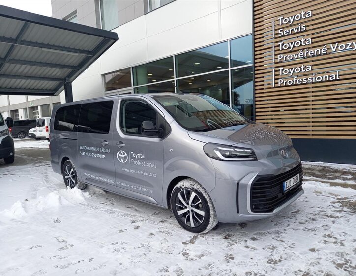 Toyota ProAce Verso 1