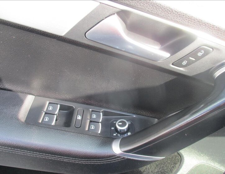 Volkswagen Passat Kombi 2,0 l 130 kw