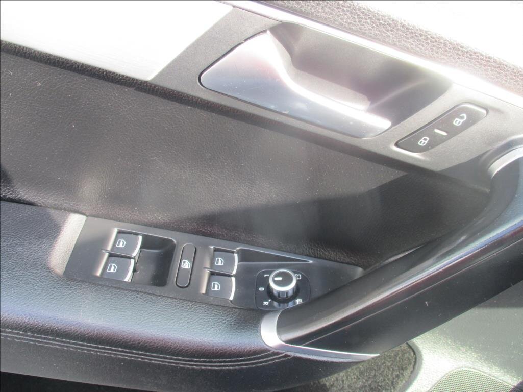 Volkswagen Passat Kombi 2,0 l 130 kw