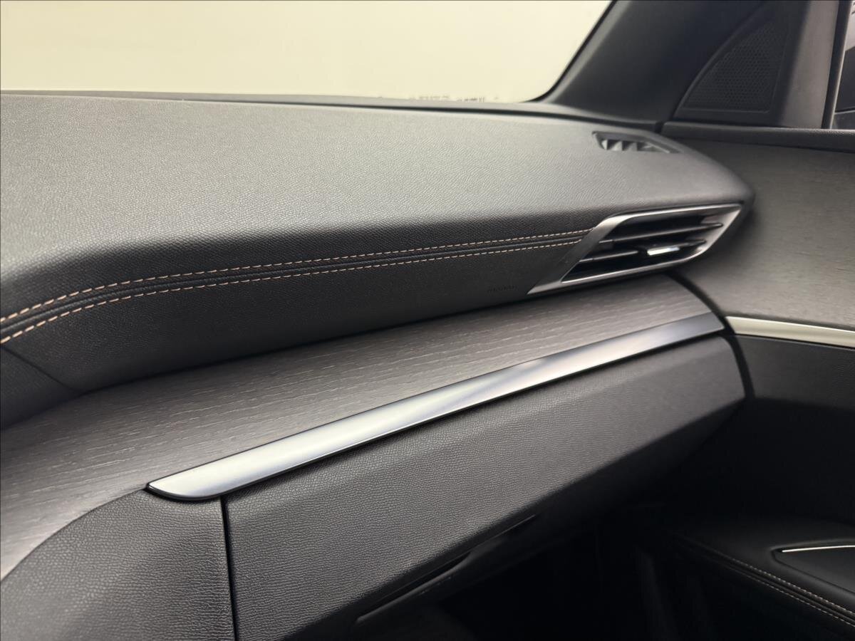 Peugeot 5008 SUV 2,0 l 133 kw