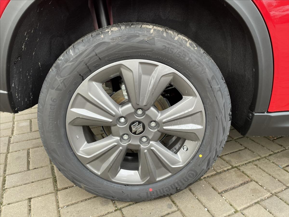 Suzuki Vitara SUV 1,4 l 81 kw