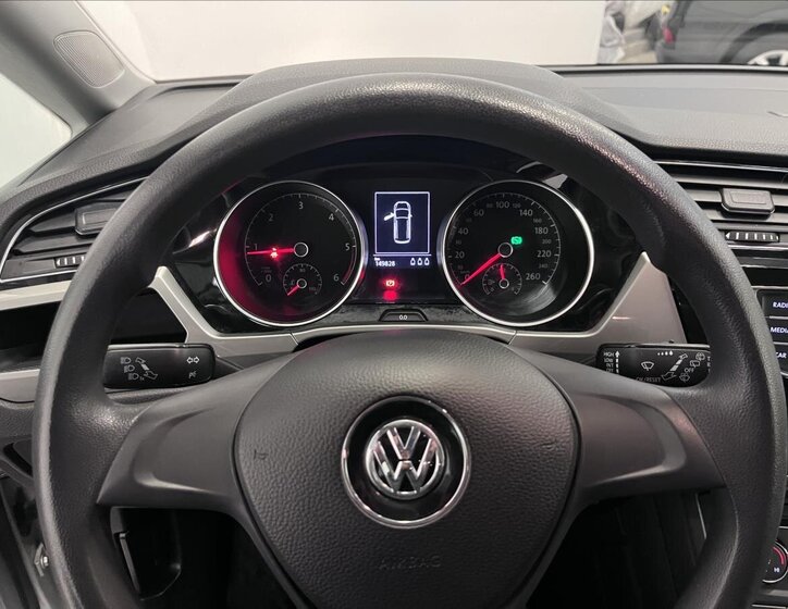 Volkswagen Touran Kombi 1,6 l 81 kw