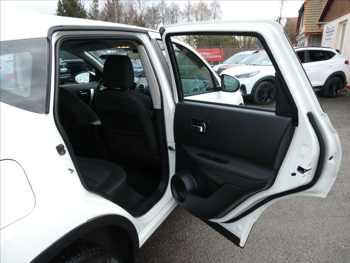 Nissan Qashqai SUV 2,0 l 104 kw