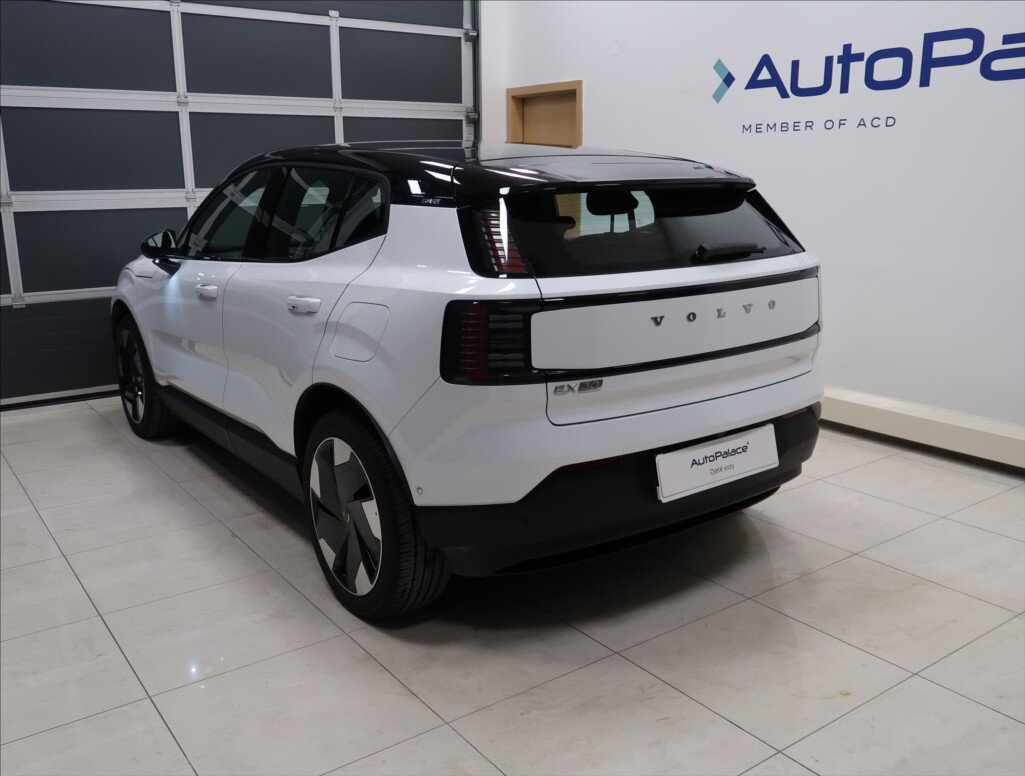 Volvo EX30 Hatchback 0,0 200 kw