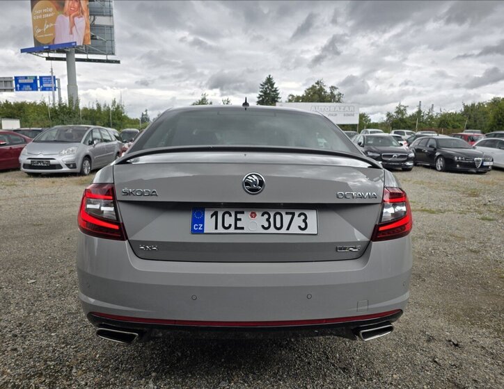 Škoda Octavia Sedan / Limuzína 2,0 l 135 kw