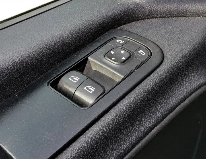 Mercedes-Benz Sprinter Valník 3,0 l 140 kw