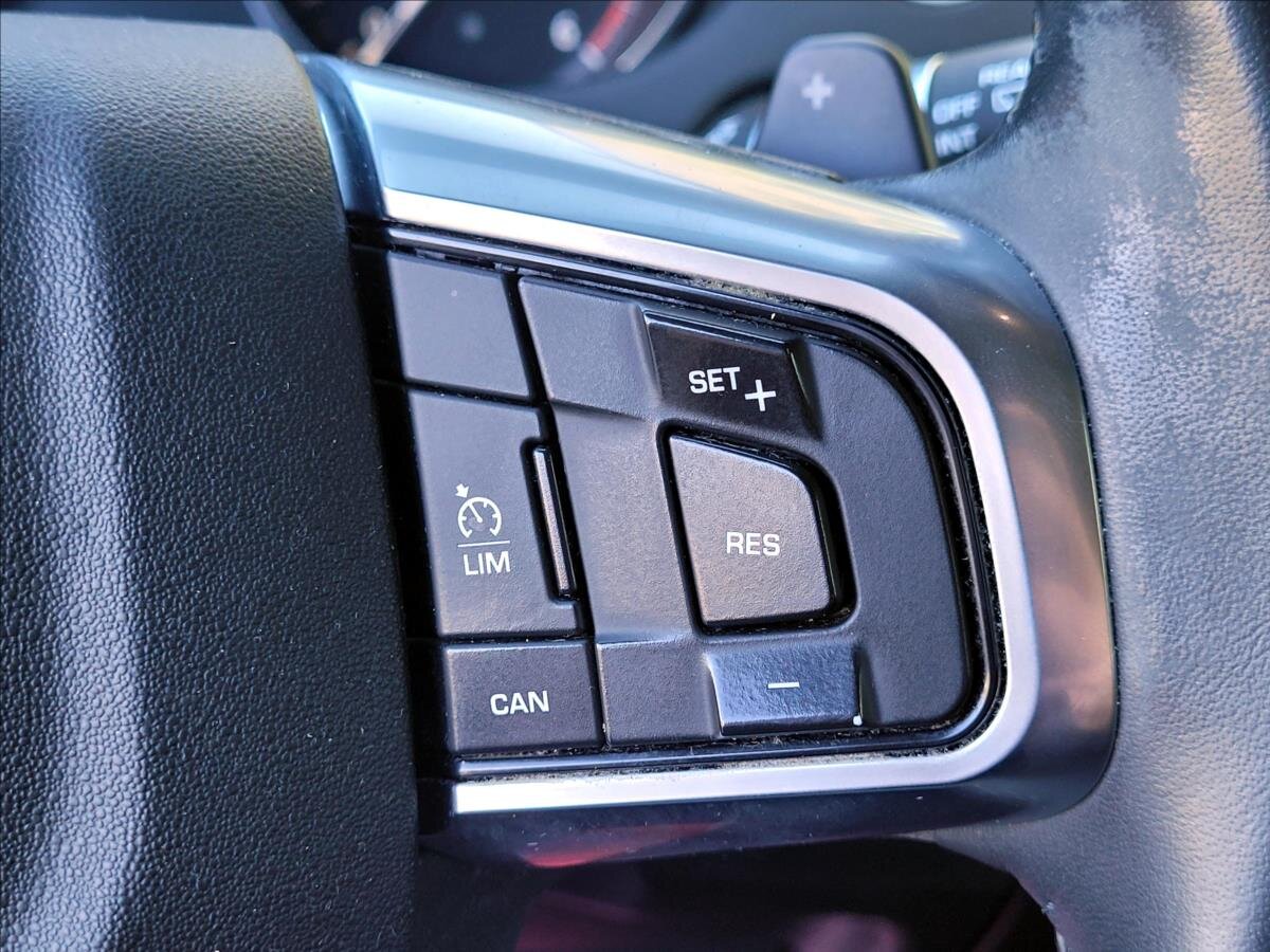 Land Rover Discovery Sport SUV / Terénní 2,0 l 110 kw