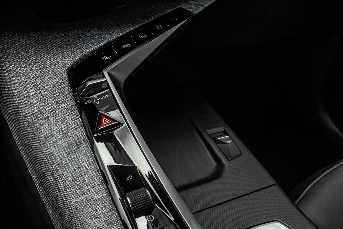 Peugeot 5008 SUV 1,2 l 105 kw