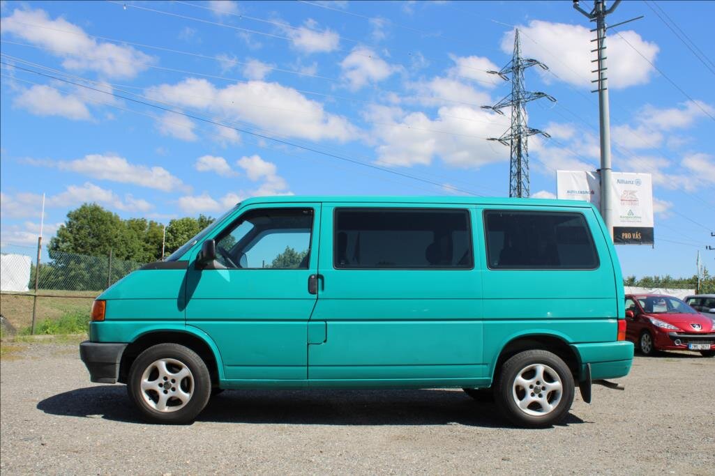 Volkswagen Caravelle Kombi 2,4 l 57 kw