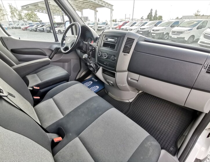 Volkswagen Crafter 8