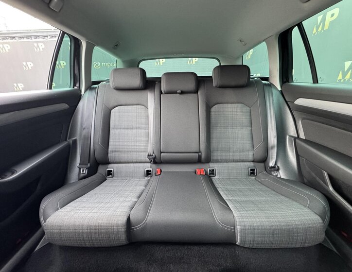 Volkswagen Passat Kombi 2,0 l 140 kw