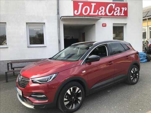 Opel Grandland X SUV / Terénní 1,2 l 96 kw