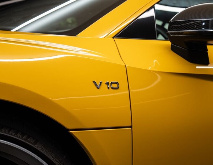 Audi R8 Kupé 5,2 l 456 kw