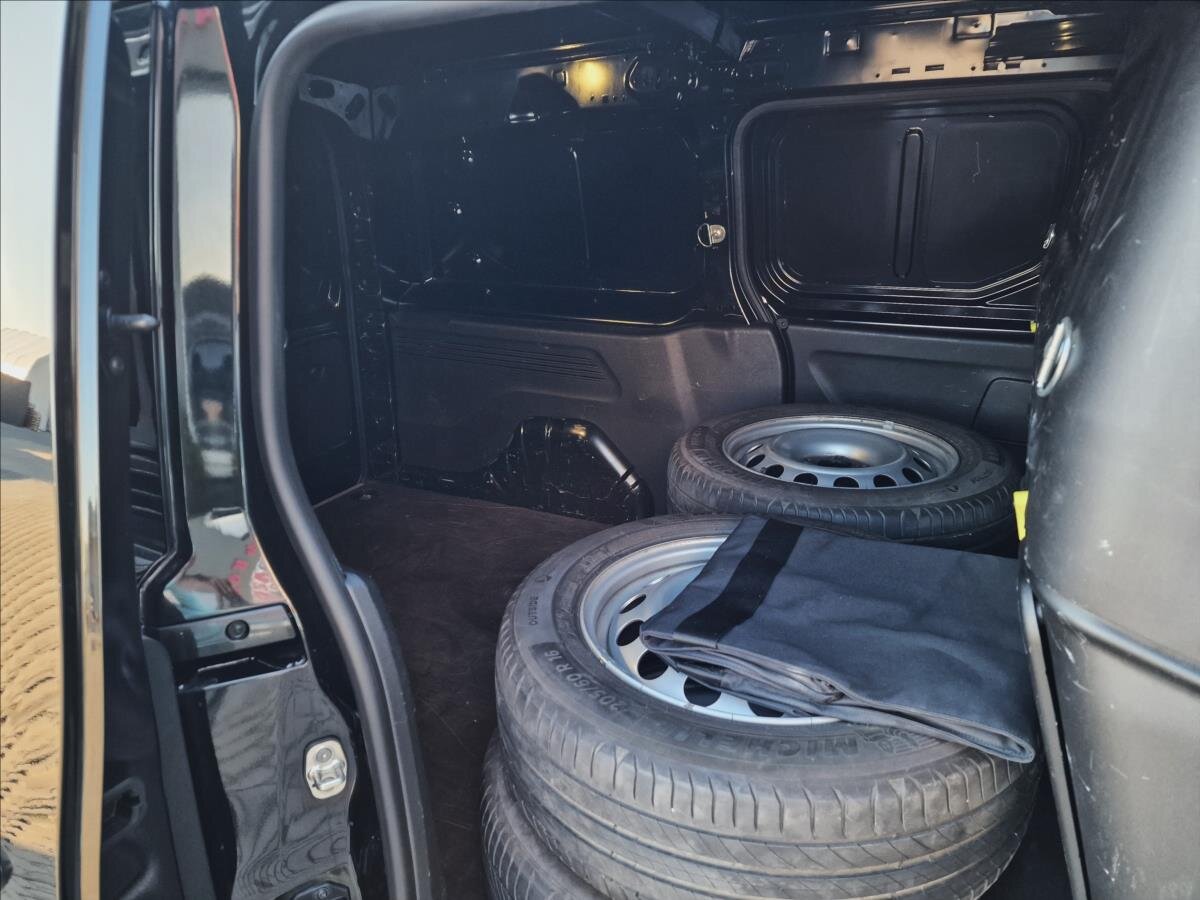 Opel Combo Skříň 1,5 l 75 kw